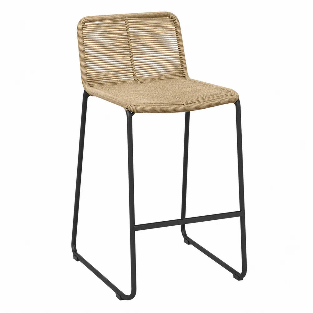 Taburete de bar con estructura metálica negra y asiento de cuerda sintética beige
