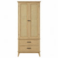 Armario de madera con puertas de ratán y cajones