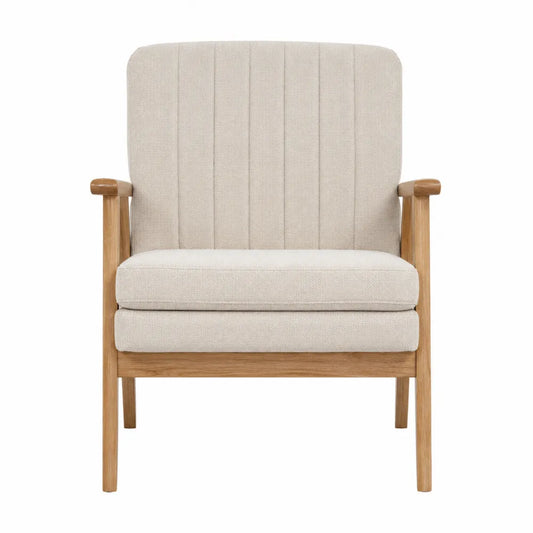 Sillón de tela beige con estructura de madera de roble